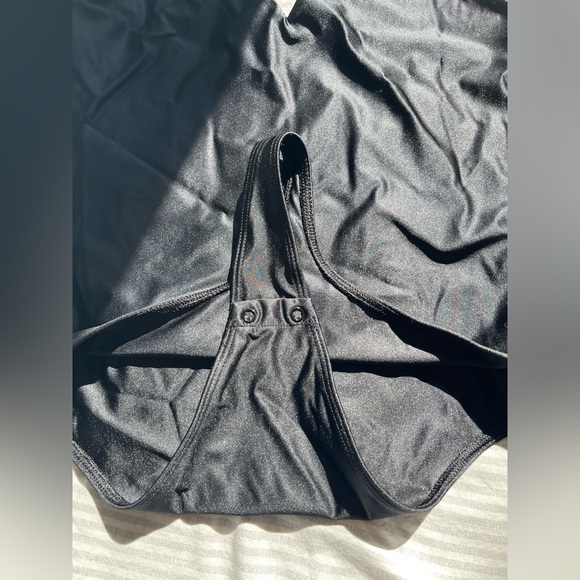 Babaton Contour V neck Bodysuit - Picture 5 of 7